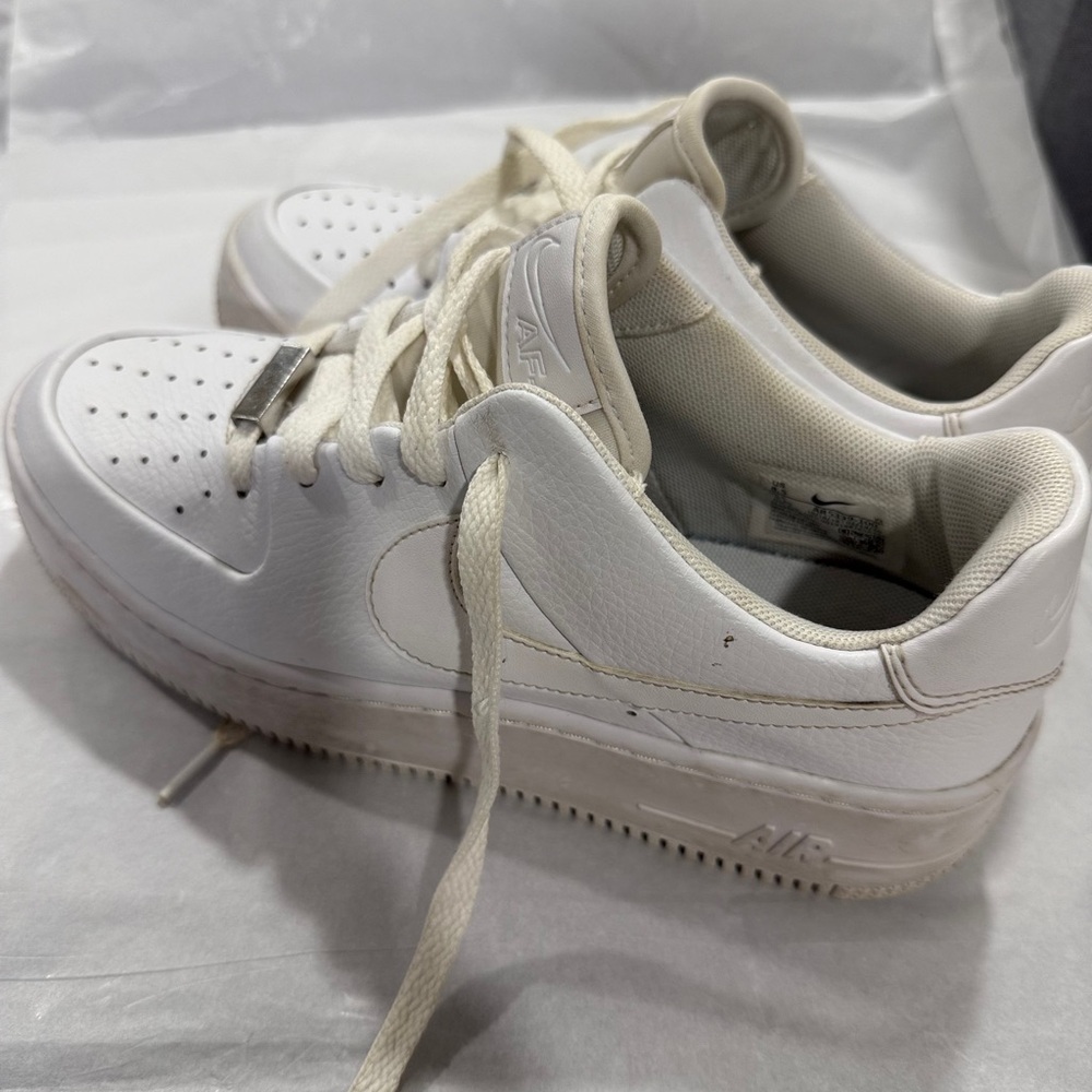 Nike Air Force 1 Low White Women’s Size 8.5 AF1 Sneakers - Picture 7 of 7